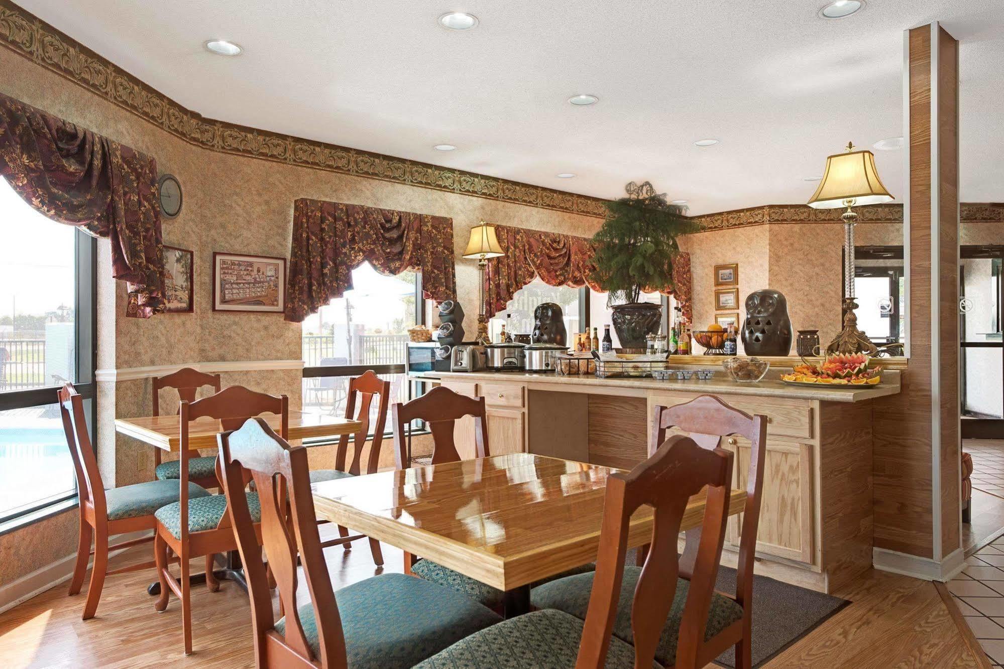 Hallmarc Inn & Suites Of ウェスト・メンフィス エクステリア 写真